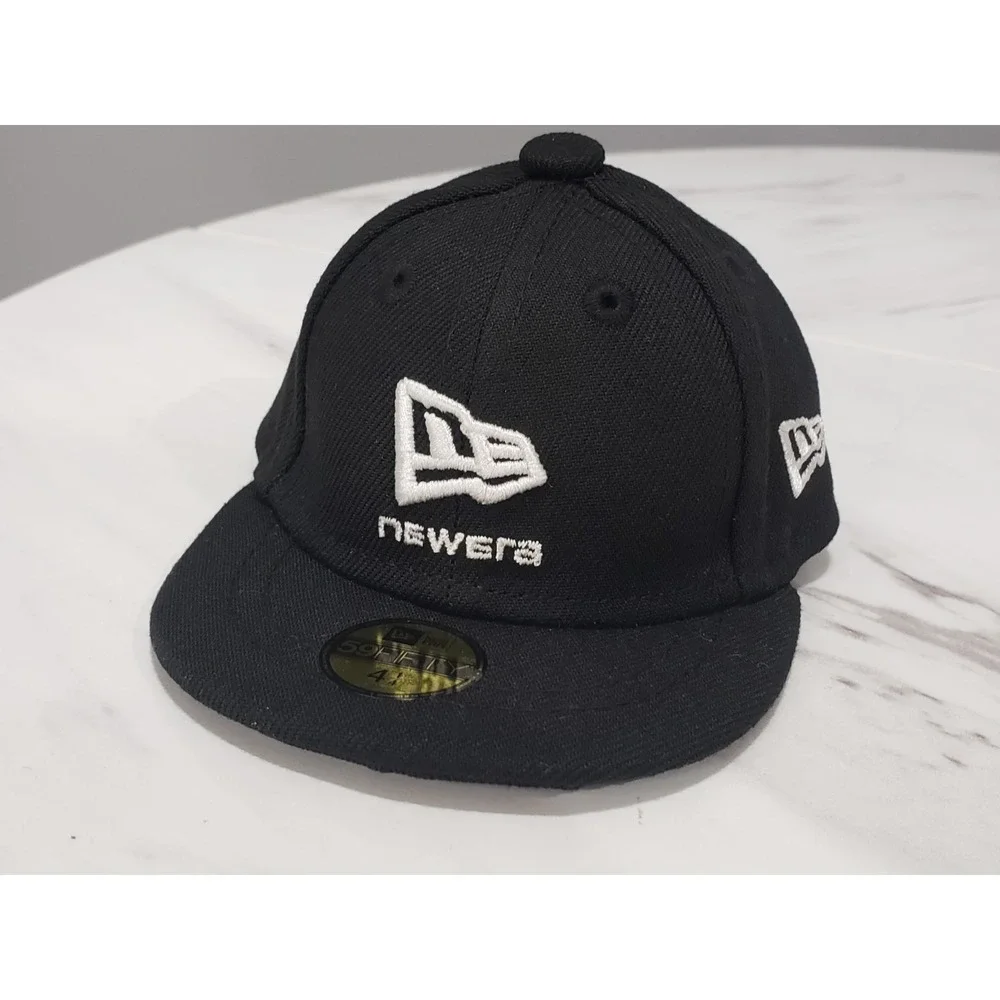 NEVER USED New Era Fitted Mini Cap  4 1/4